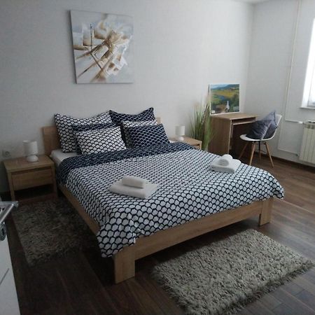 Apartman Danijela Otočac Eksteriør billede