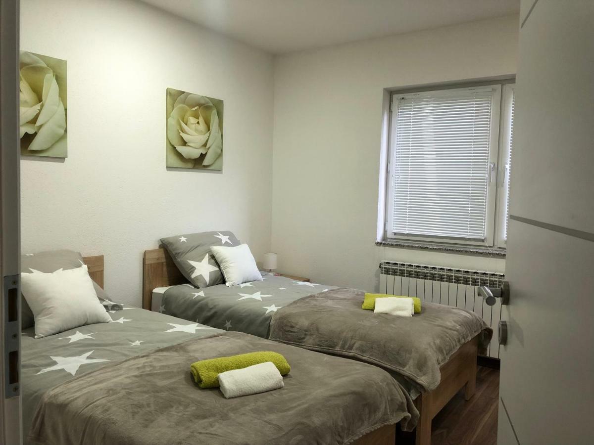 Apartman Danijela Otočac Eksteriør billede